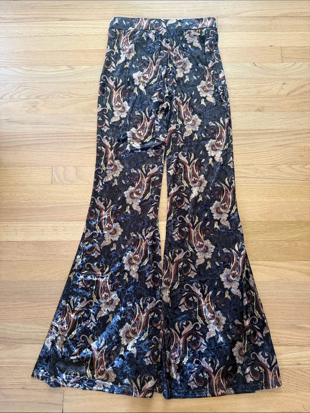 NEW ModCloth Medium Black & Tan Paisley Velvet Bell Bottom Pants - Picture 4 of 5